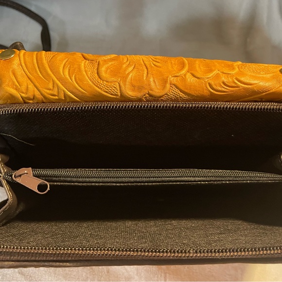 Elegant Floral Embossed Leather Bag Handmade Mexico Stylish and Unique NWT - Picture 4 of 6
